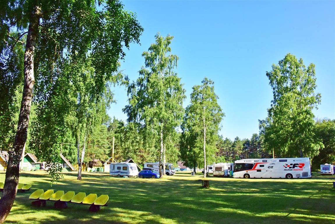 Camping Vaivari Jurmala Hotel ภายนอก รูปภาพ